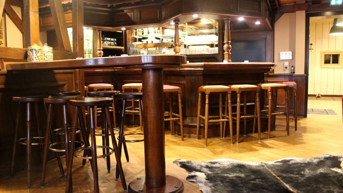 Barr Hotel | Hôtel La Maison Rouge