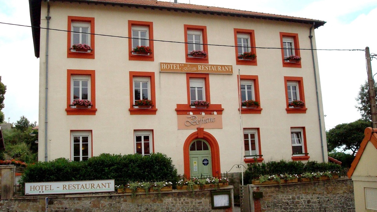Saint-Bonnet-le-Chateau Hotel | Hôtel le Befranc