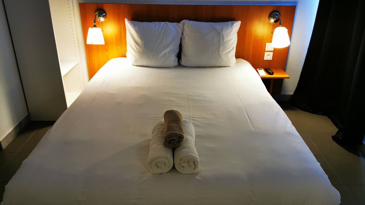 Aubenas Hotel | Hôtel Le Ponson
