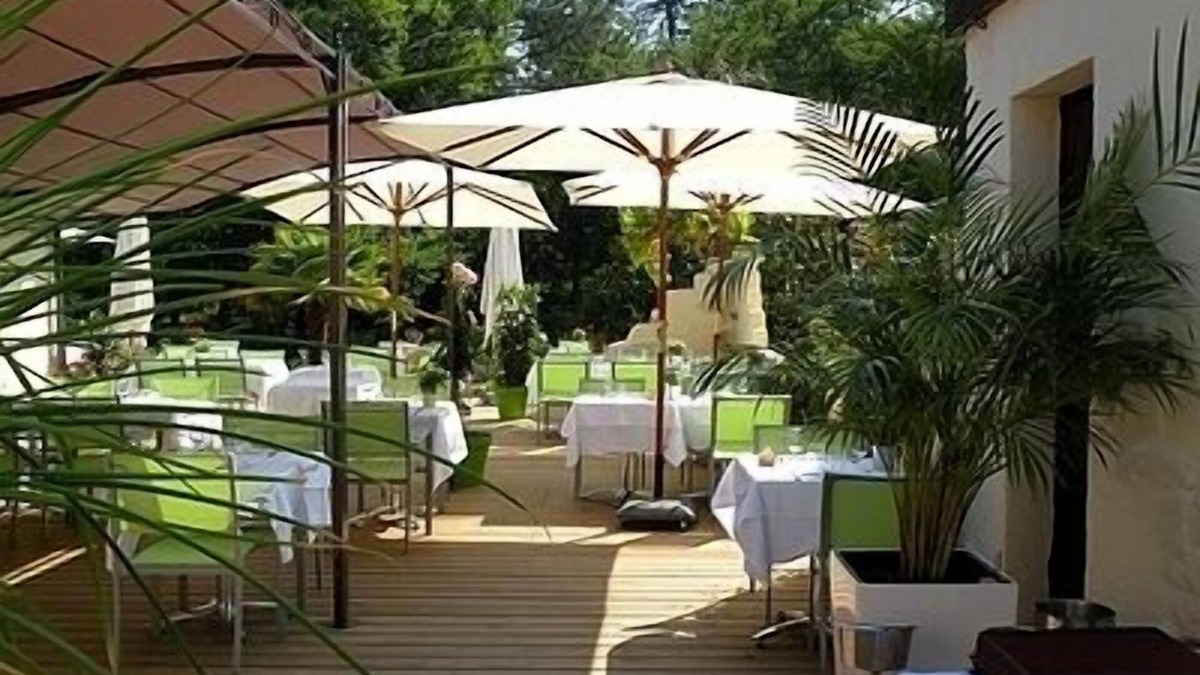 Le Pian-Medoc Hotel | Hôtel Le Pont Bernet