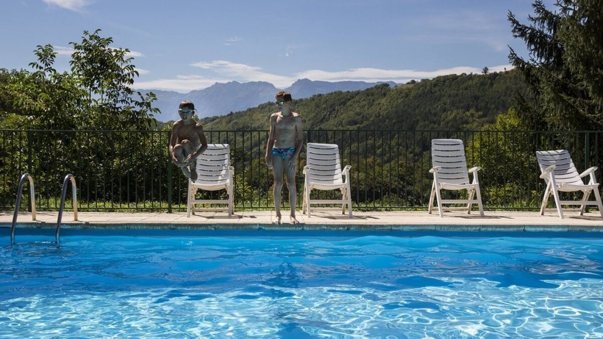 Saint-Martin-d'Uriage Hotel | Hôtel Les Mésanges