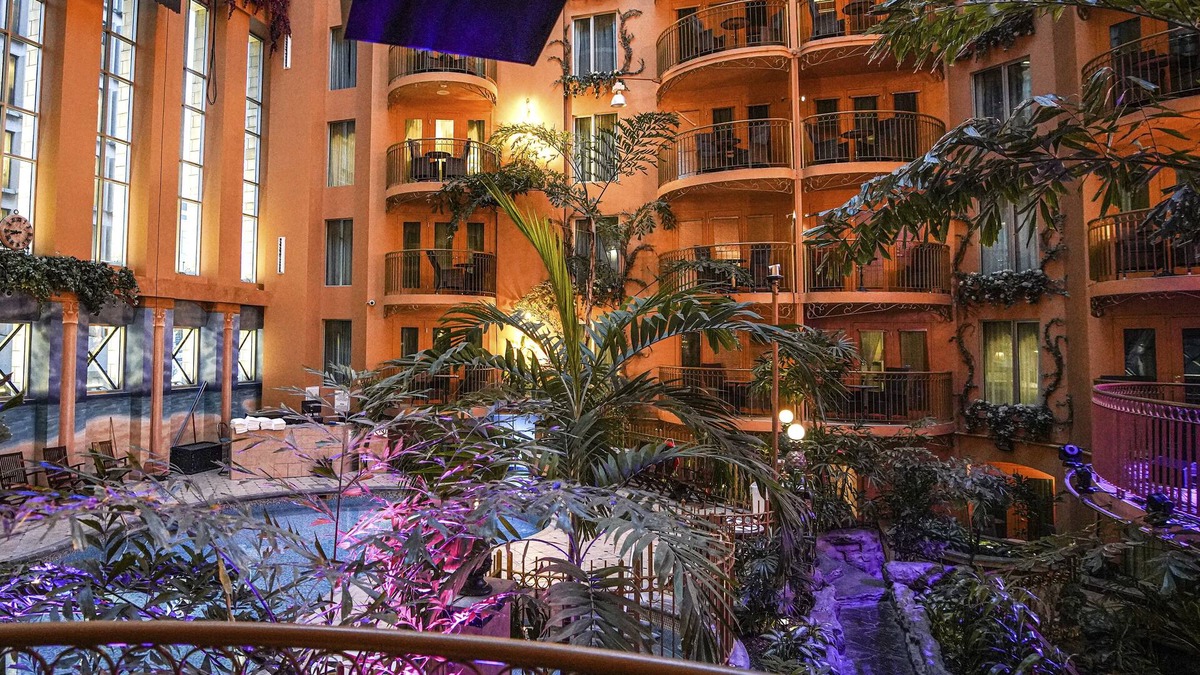 Saint-Jean Street Hotel | Hôtel Palace Royal Centre-Ville par JARO