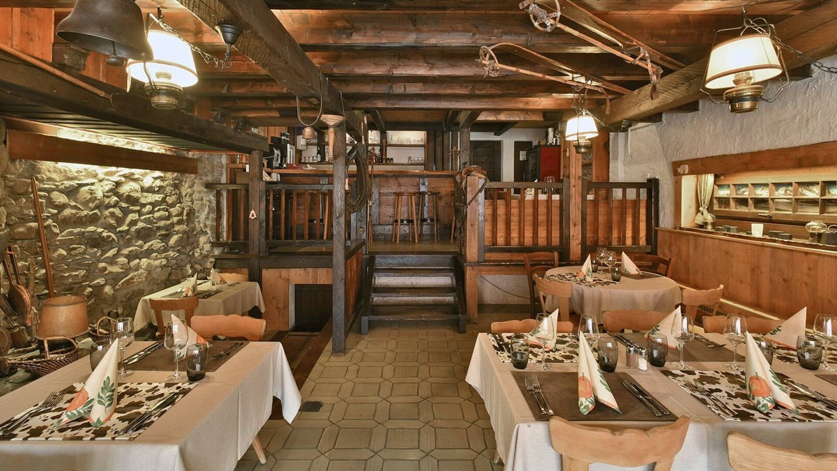 Vers L'Eglise Hotel | Hôtel Restaurant Les Lilas
