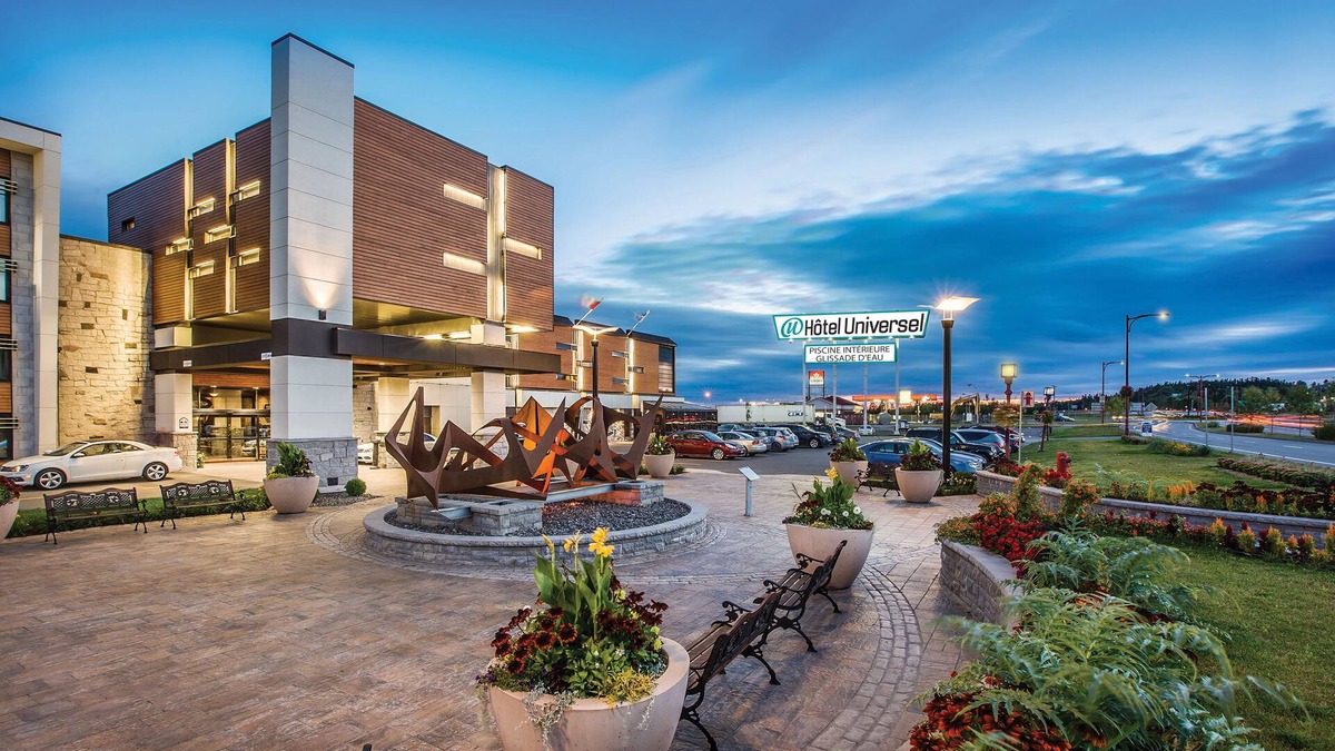 Riviere-du-Loup Regional County Municipality Hotel | Hôtel Universel in Rivière-du-Loup