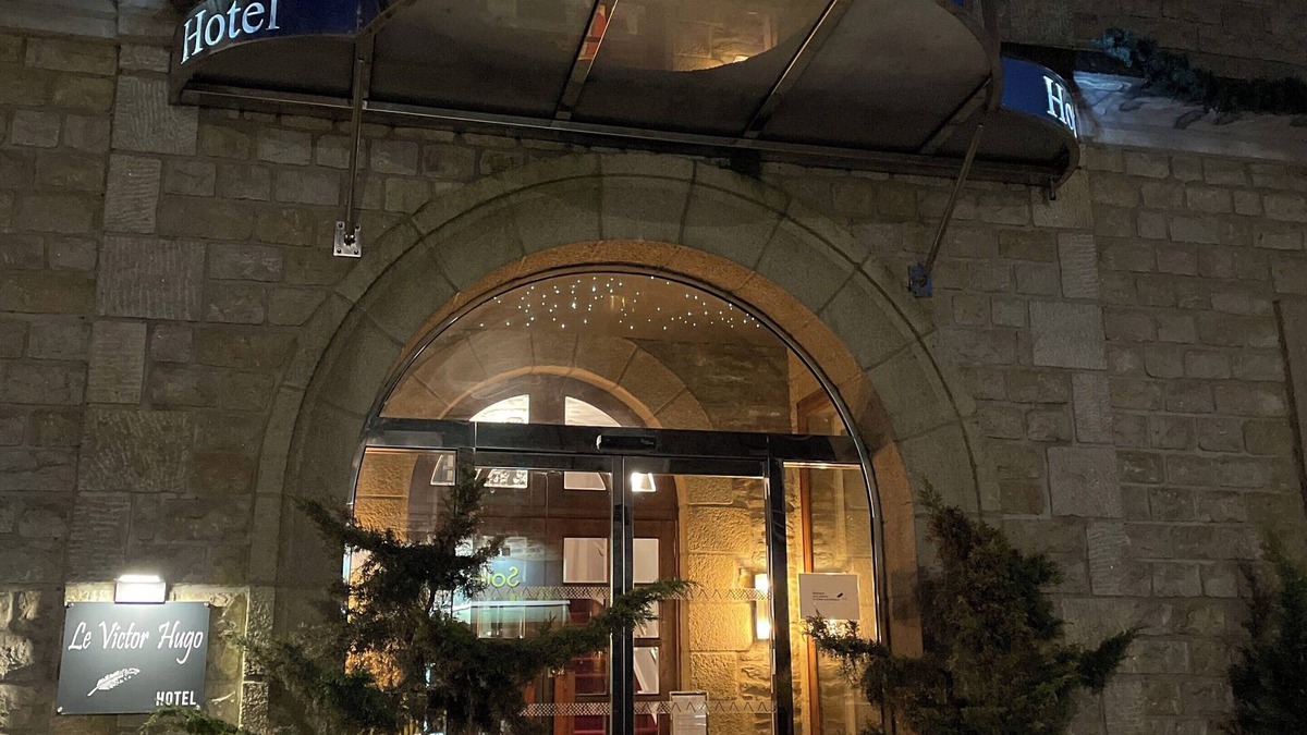 Pontorson Hotel | Hôtel Victor Hugo