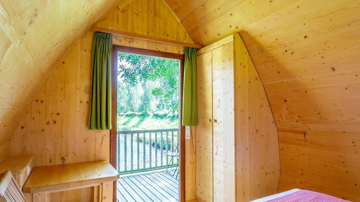 Au an der Donau RV Rental | Hütte Kuckucksnest mit Terrasse & Gemeinschaftsbad - Camping & Pension Au an der Donau