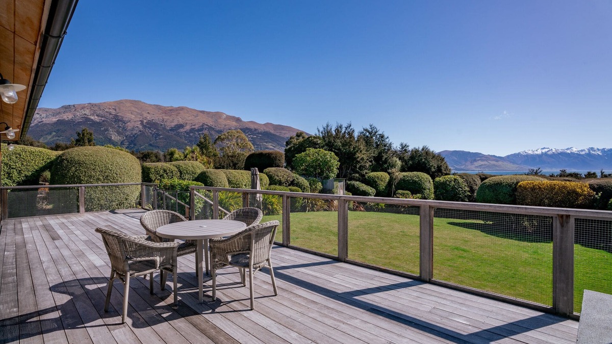 Lake Hawea House | Hāwea Lakehouse - Lake Hāwea Holiday Home
