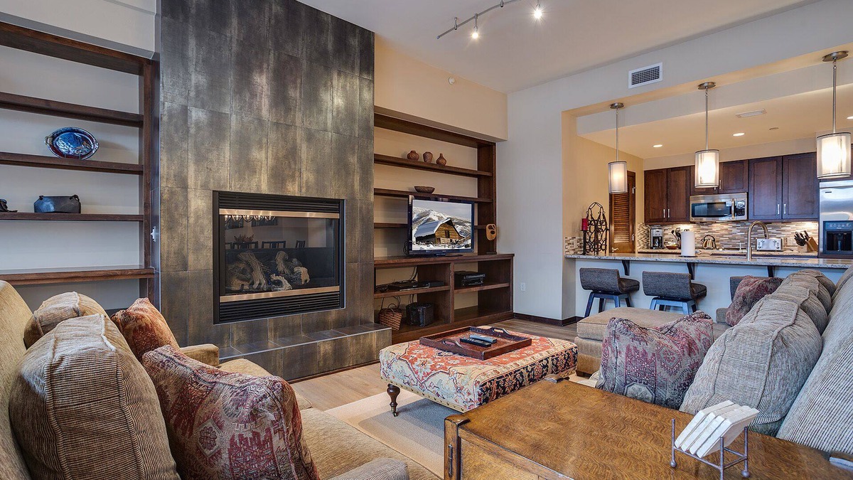 Downtown Steamboat Springs Condo | H204A | Luxury Downtown | Close to Shops | Ski Locker at Base