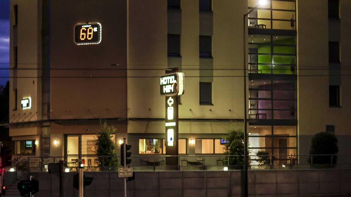 Pin - Vert Galant Hotel | H24 HOTEL Le Mans
