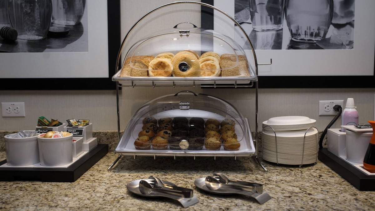 Truro Hotel | Hampton Inn & Suites by Hilton Truro