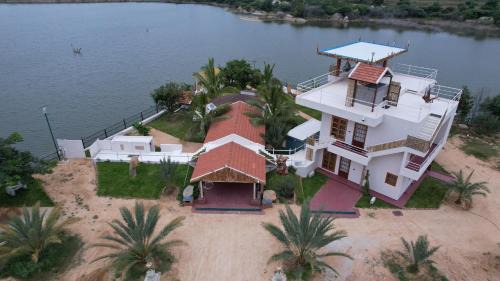 Gudibanda Hotel | Habba Dates Villa Near Chikkaballapur