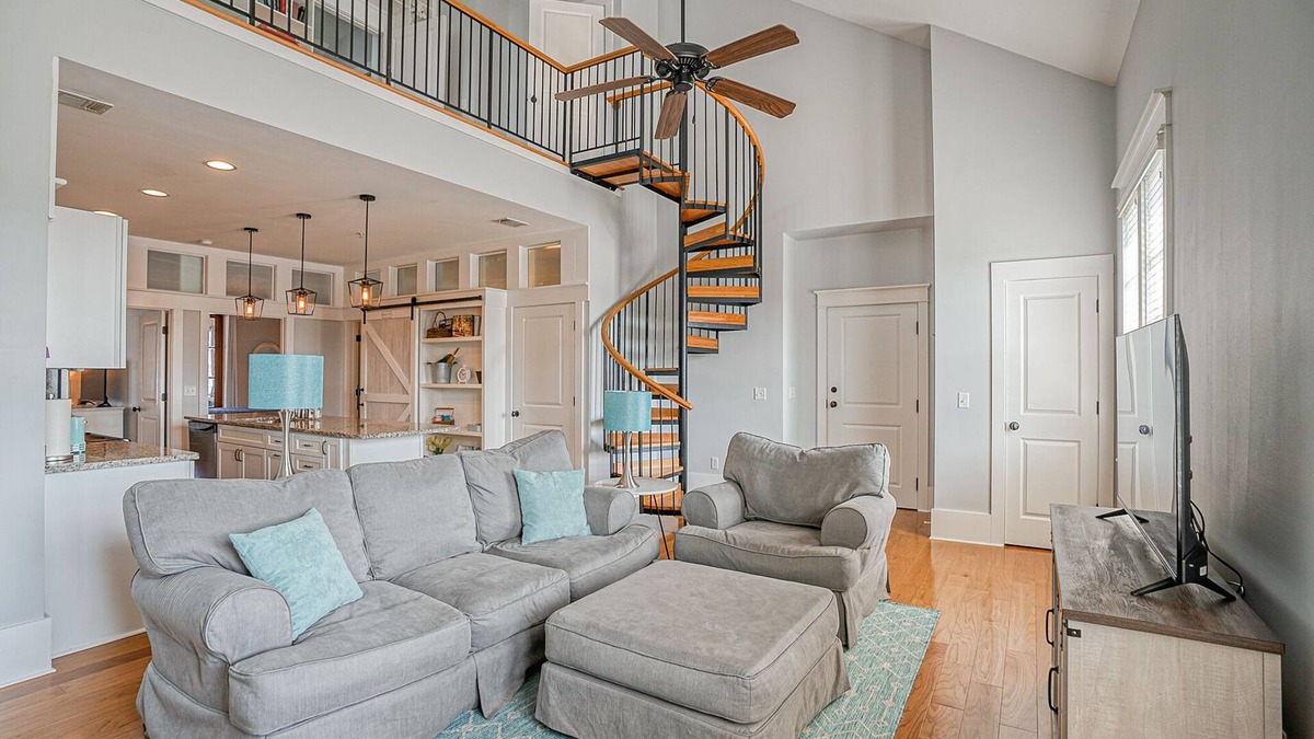 Habersham Condo | Habersham Retreat on Abbey Row