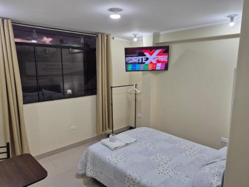 El Tambo House | Habitación privada con vista a la calle cerca a la plaza Constitución