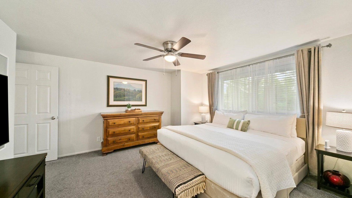 Depot Bench Condo | #HabitueHomes - Morris Hill Morrison
