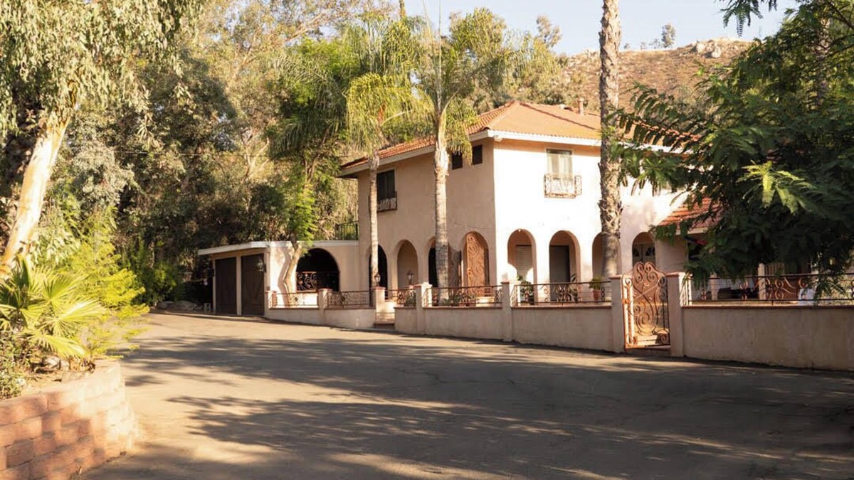 Perris House | Hacienda de Paz - Estate of Peace