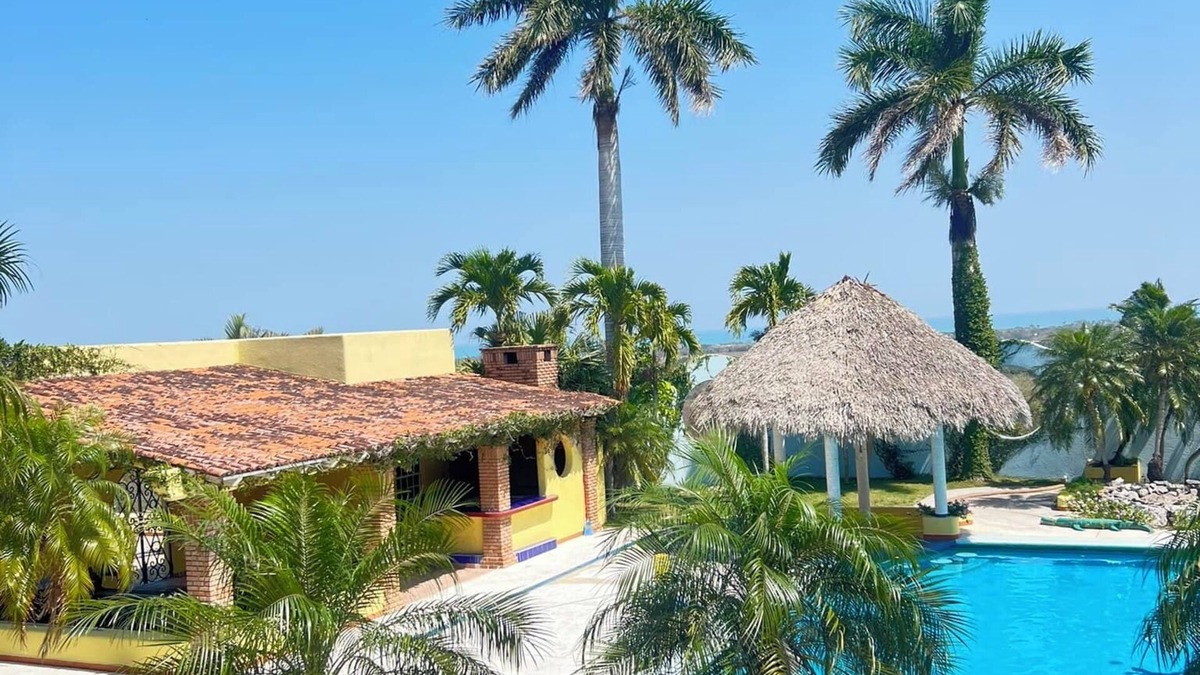 Pueblo Viejo House | Hacienda Girasoles Tampico