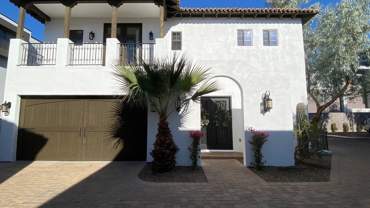Riverside House | Hacienda Valentine-Spanish Colonial Masterpiece in Tempe