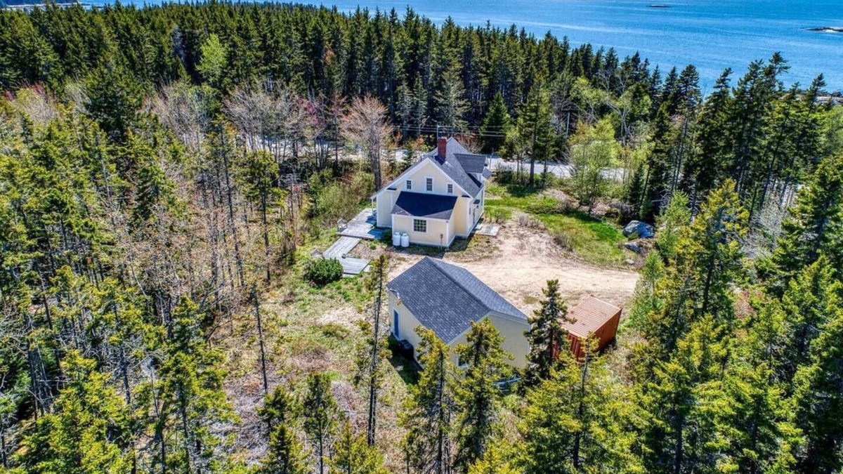 Stonington House | Hackmatack Haven - Clean, Close to Sand Beach