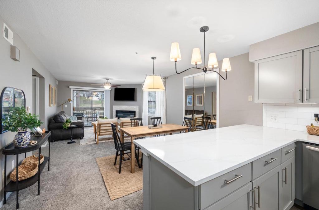 Table Rock Apartment | Hadley's Place at Pointe Royale, Pristine 2 Bed 2 Bath Condo