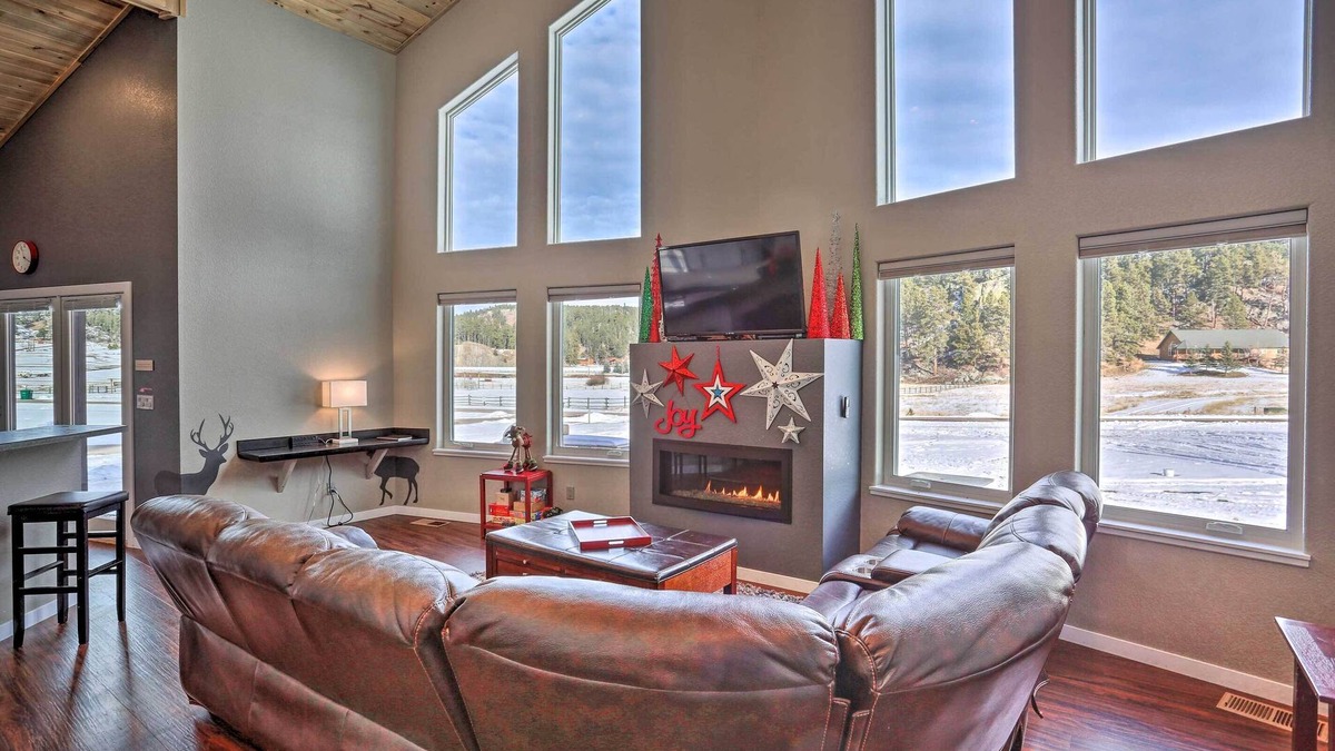 Rapid City Cabin | 'Hakuna Matata Cabin' - 11 Mi to Mt Rushmore!