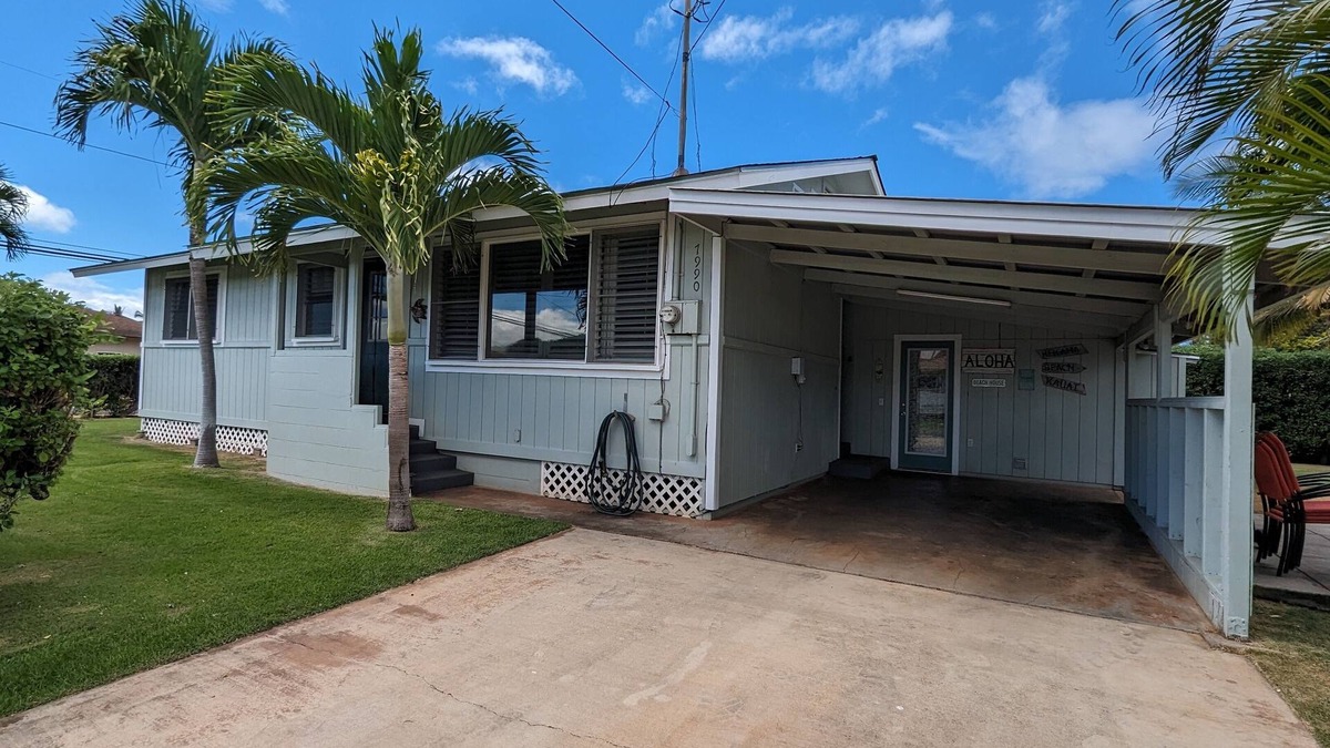 Kekaha House | Hale Mano Kia - Classic 3BR West Side Bungalow . TVNC# 5001
