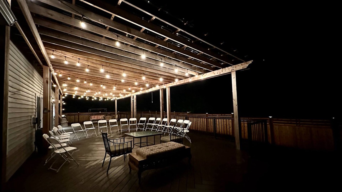 Echo Lake House | Half duplex with expansive deck and outdoor space, master ensuite, dogs OK