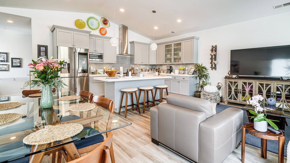Half Moon Bay House | Half Moon Bay Vacation Rental: 1 Mile to Beach!