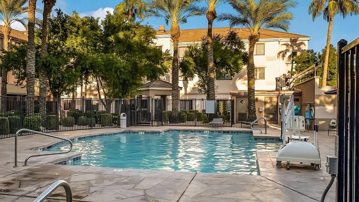 Chandler Apartment | Hall of Flame Museum of Firefighting! Comfortable Unit w/Pool view, Onsite Pool