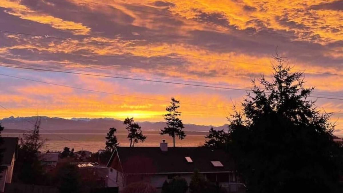 Coupeville House | Halsey Haven! 3 BR Home w/ Stunning Views + Sauna!