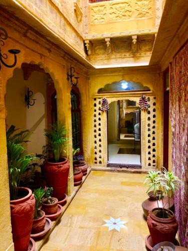 Amar Sagar Pol Bed & Breakfast | Hamari Haveli