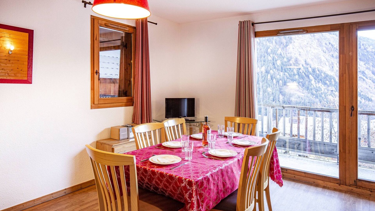 Orelle Apartment | Hameau 5 103 - SPA & PISCINE appartement 6 pers
