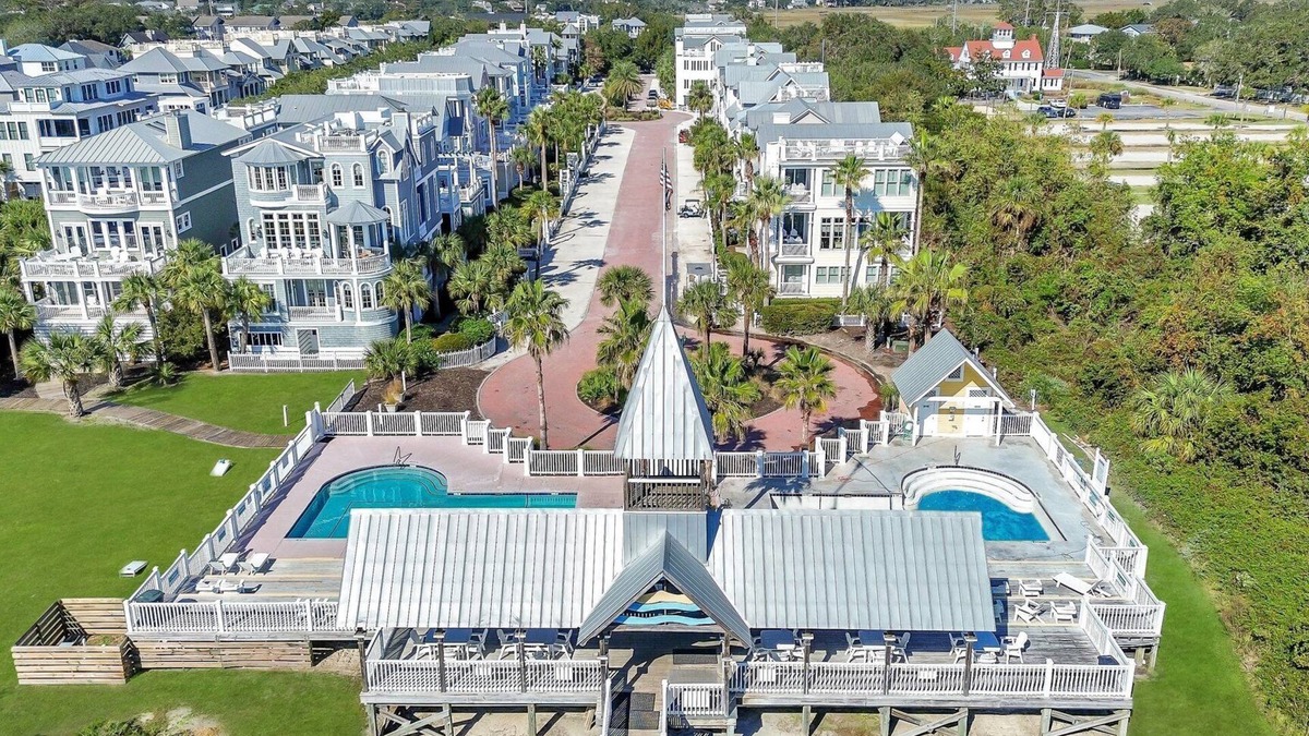 East Beach House | Hamilton Cottage - Updated Coast Cottage! Heated Pool, Private Beach Access - Close to EVERYTHING!