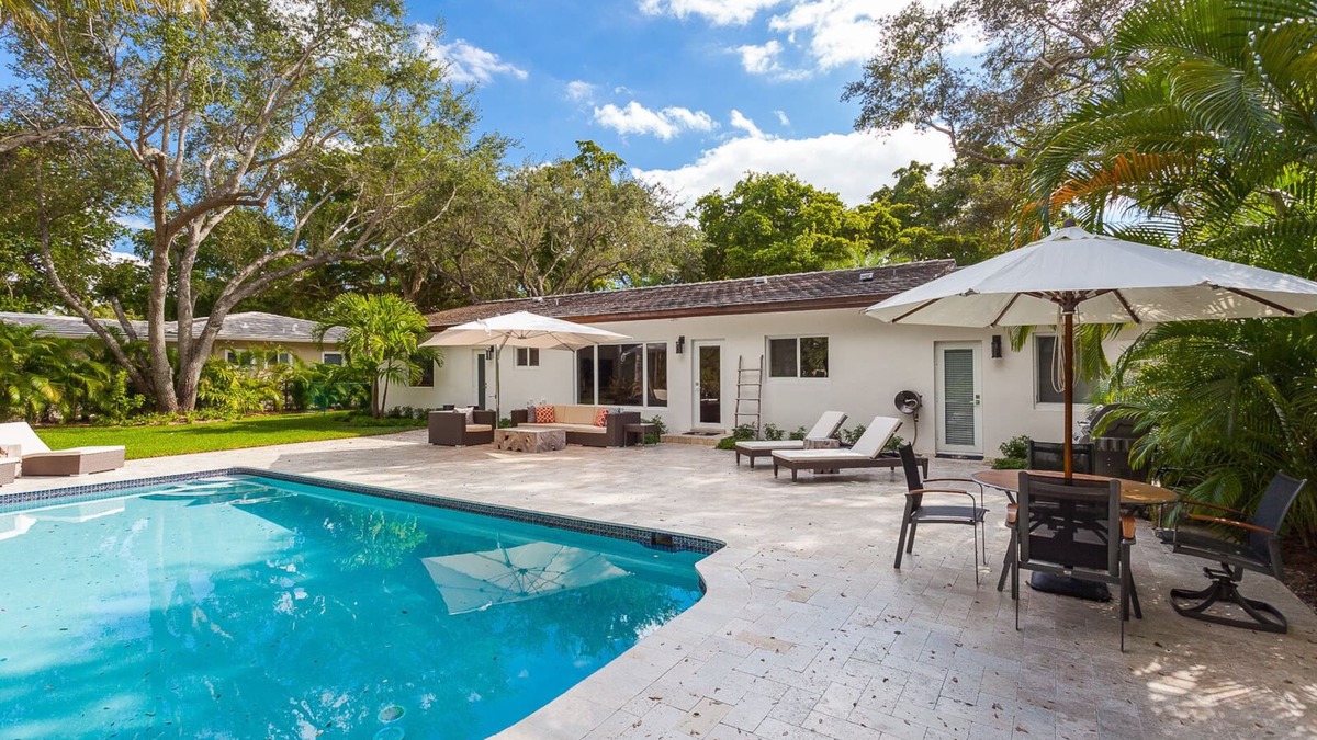 Southwest Coconut Grove House | Hamilton House - 3 bedrooms and 2 bathrooms