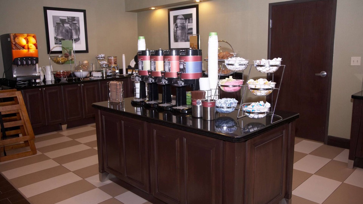 Hobbs Hotel | Hampton Inn and Suites Hobbs