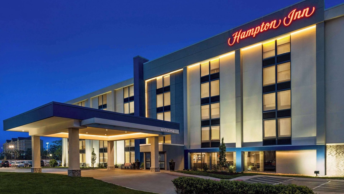 Schiller Park Hotel | Hampton Inn Chicago-O'Hare International Airport