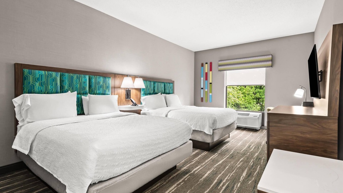 Elkton Hotel | Hampton Inn Elkton