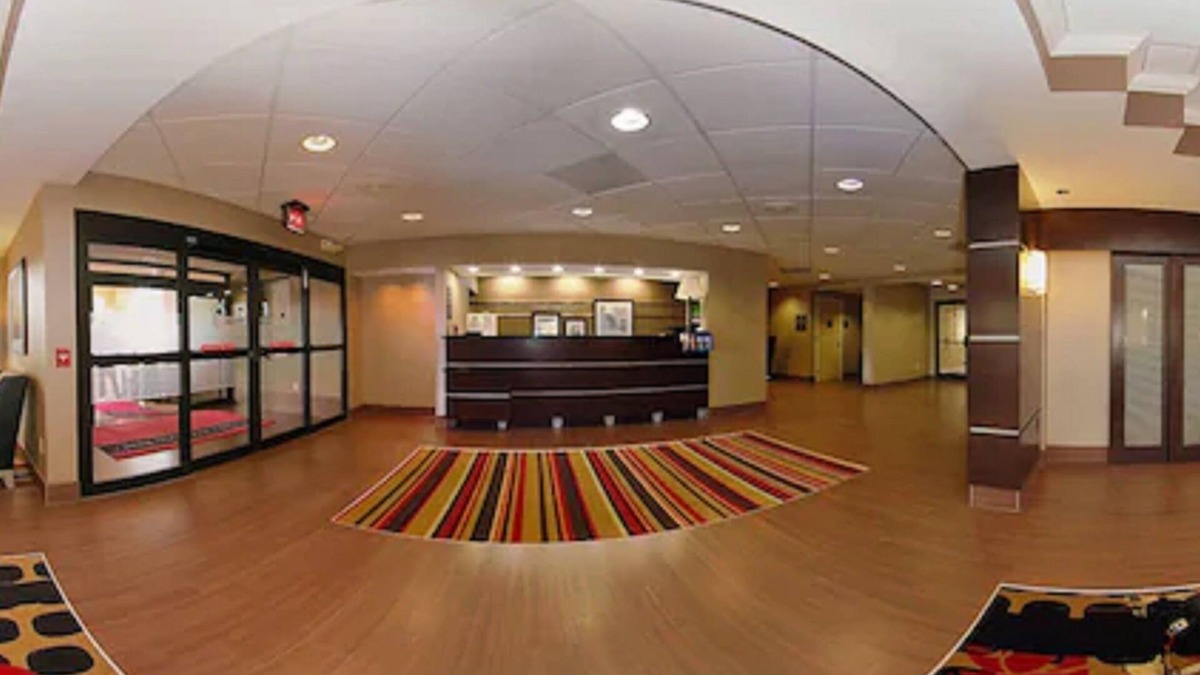 Biggar Hotel | Hampton Inn Fort Myers-Airport & I-75