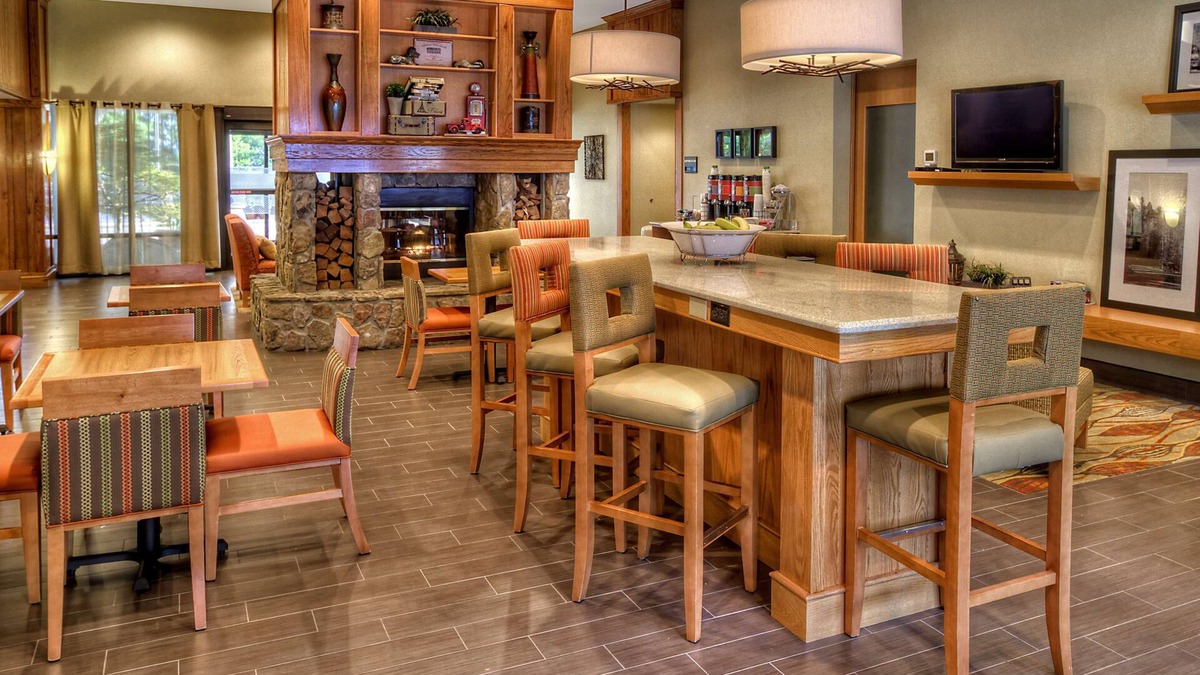 Franklin Hotel | Hampton Inn Franklin