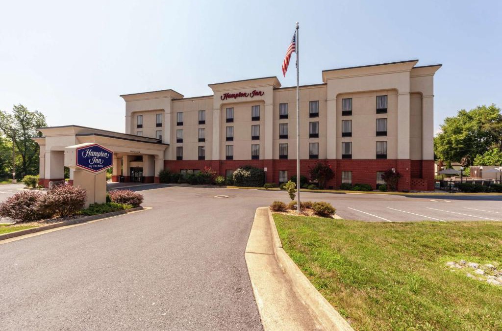 Inwood Hotel | Hampton Inn Inwood