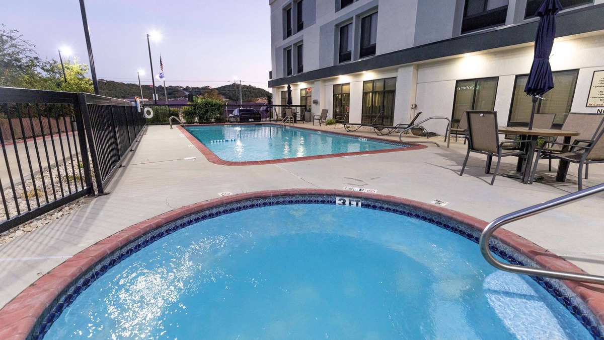 Kerrville Hotel | Hampton Inn Kerrville