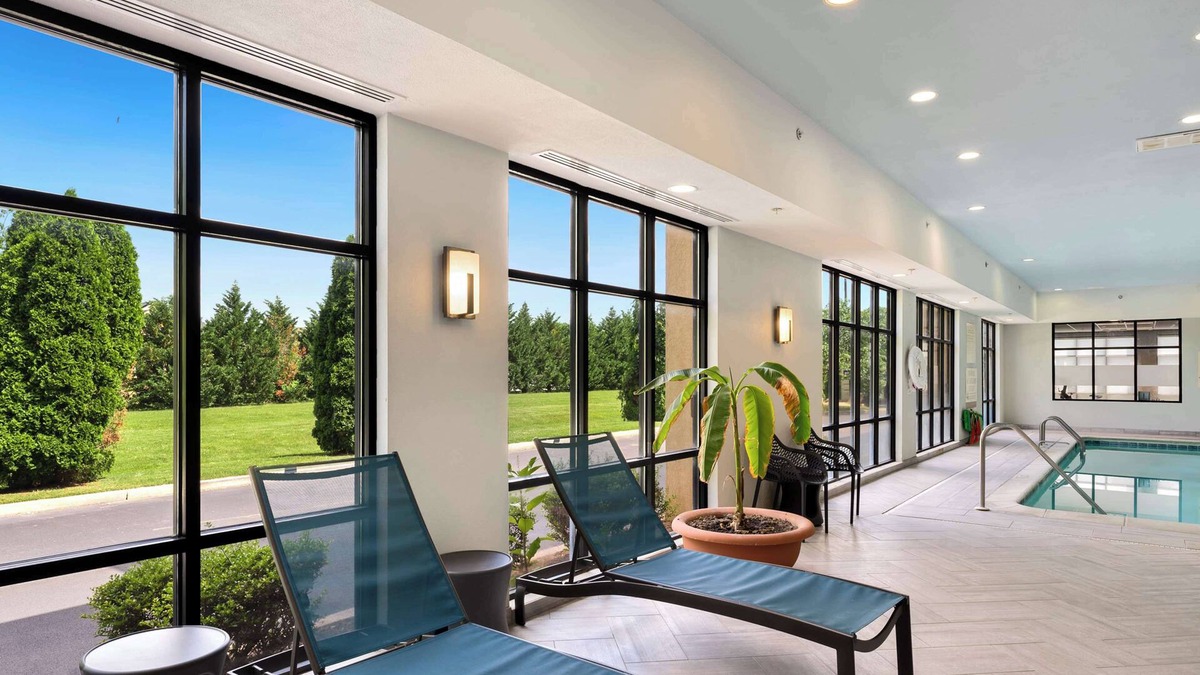 Milford Hotel | Hampton Inn Milford