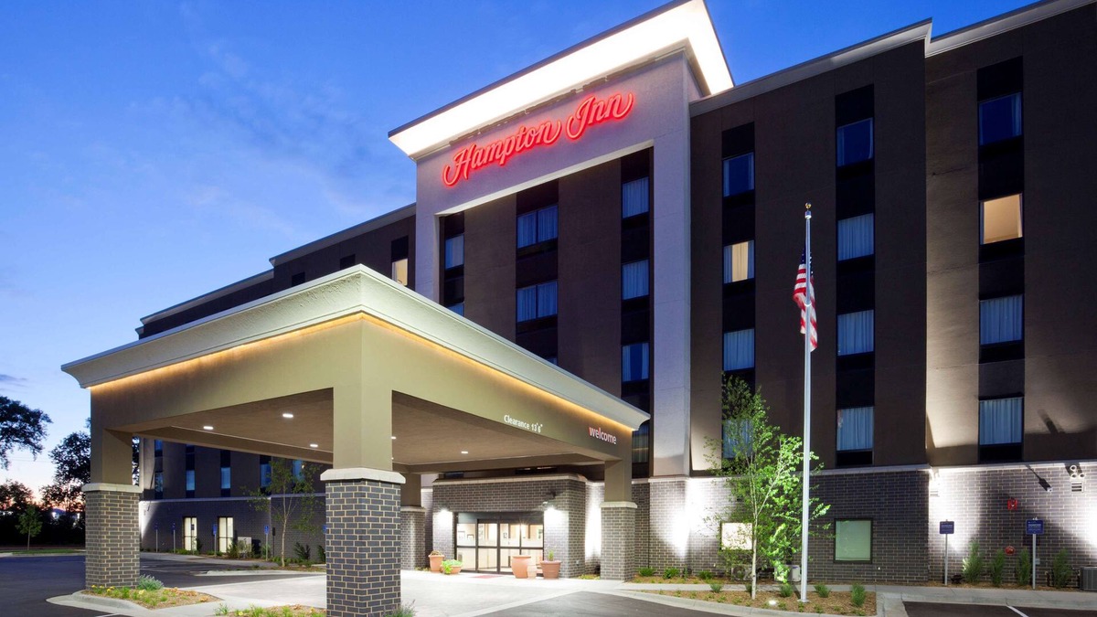Roseville Hotel | Hampton Inn Minneapolis-Roseville