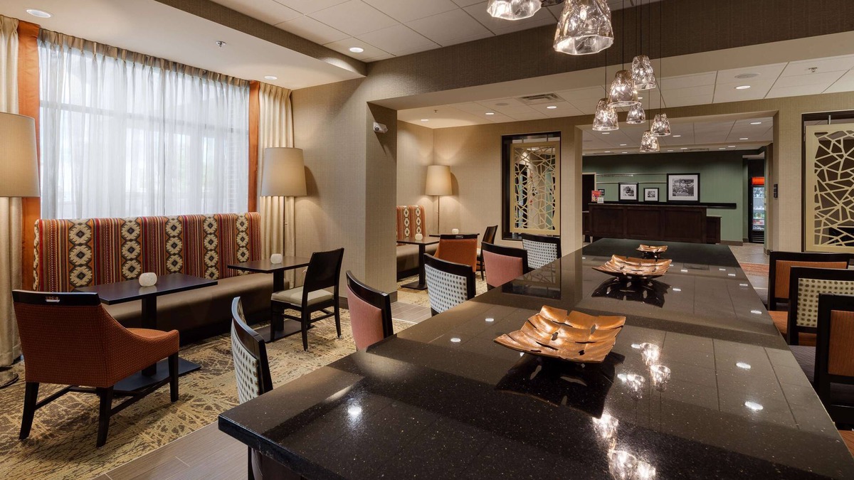 Morristown Hotel | Hampton Inn Morristown, I-81