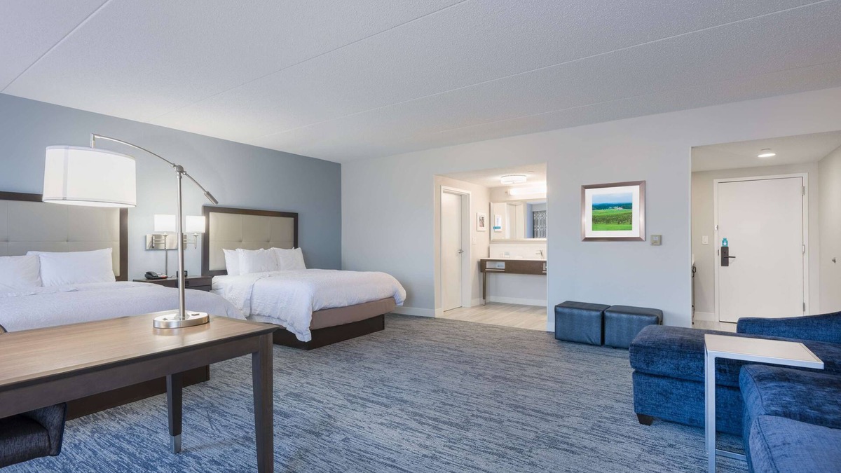 Mount Airy Hotel | Hampton Inn Mount Airy