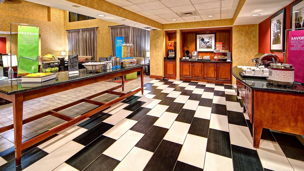 Quincy Hotel | Hampton Inn Quincy