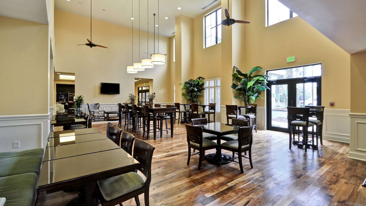 North Charleston Hotel | Hampton Inn & Suites North Charleston-University Blvd