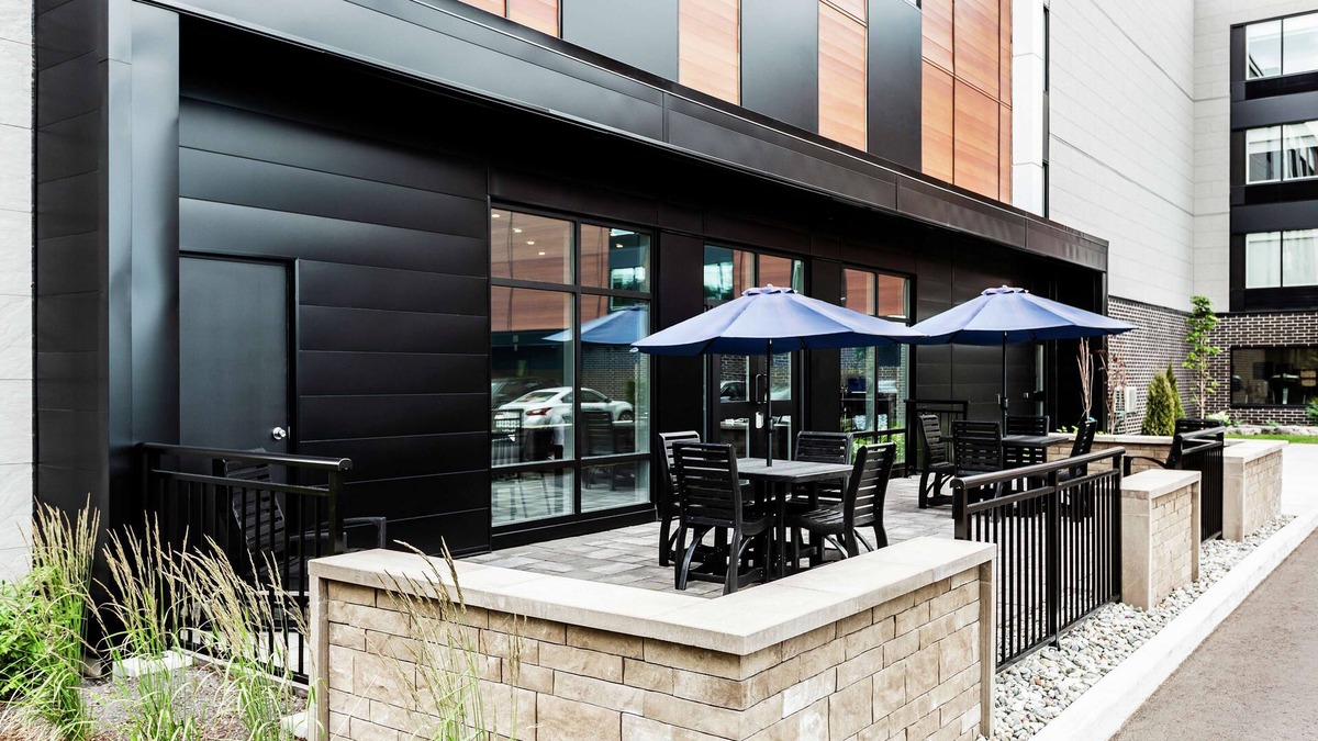Quartier 5-2 Hotel | Hampton Inn & Suites by Hilton Quebec City Beauport