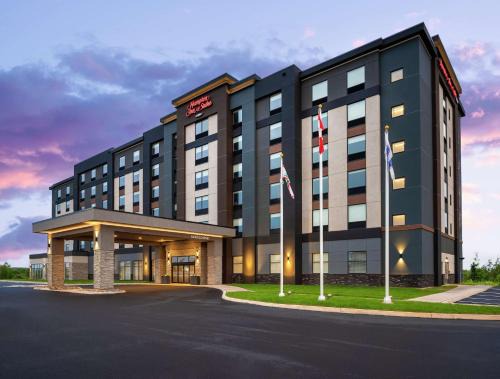 Charlottetown Hotel | Hampton Inn & Suites Charlottetown