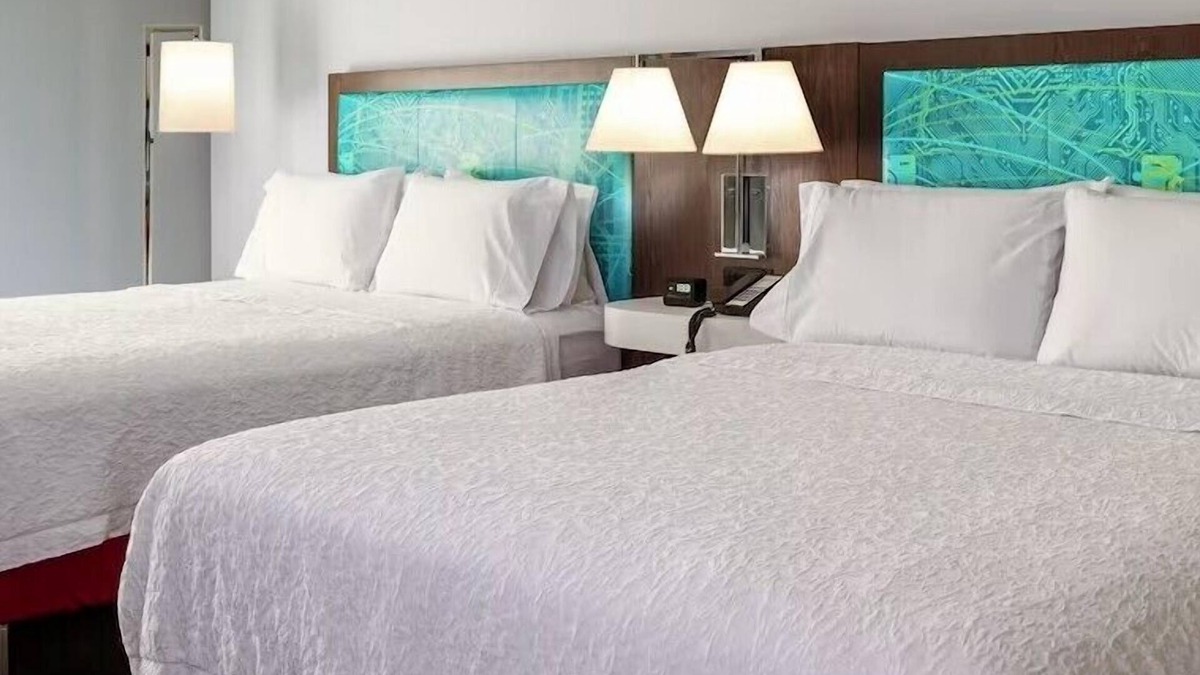 Chico Hotel | Hampton Inn & Suites Chico