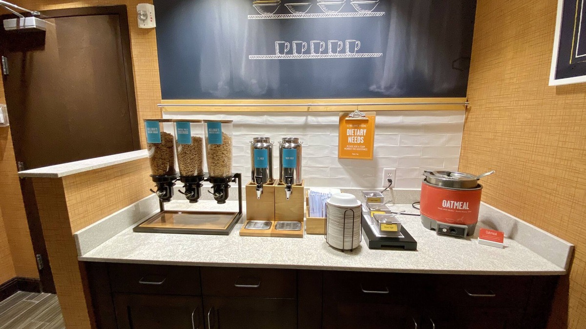 DeLand Hotel | Hampton Inn & Suites Deland